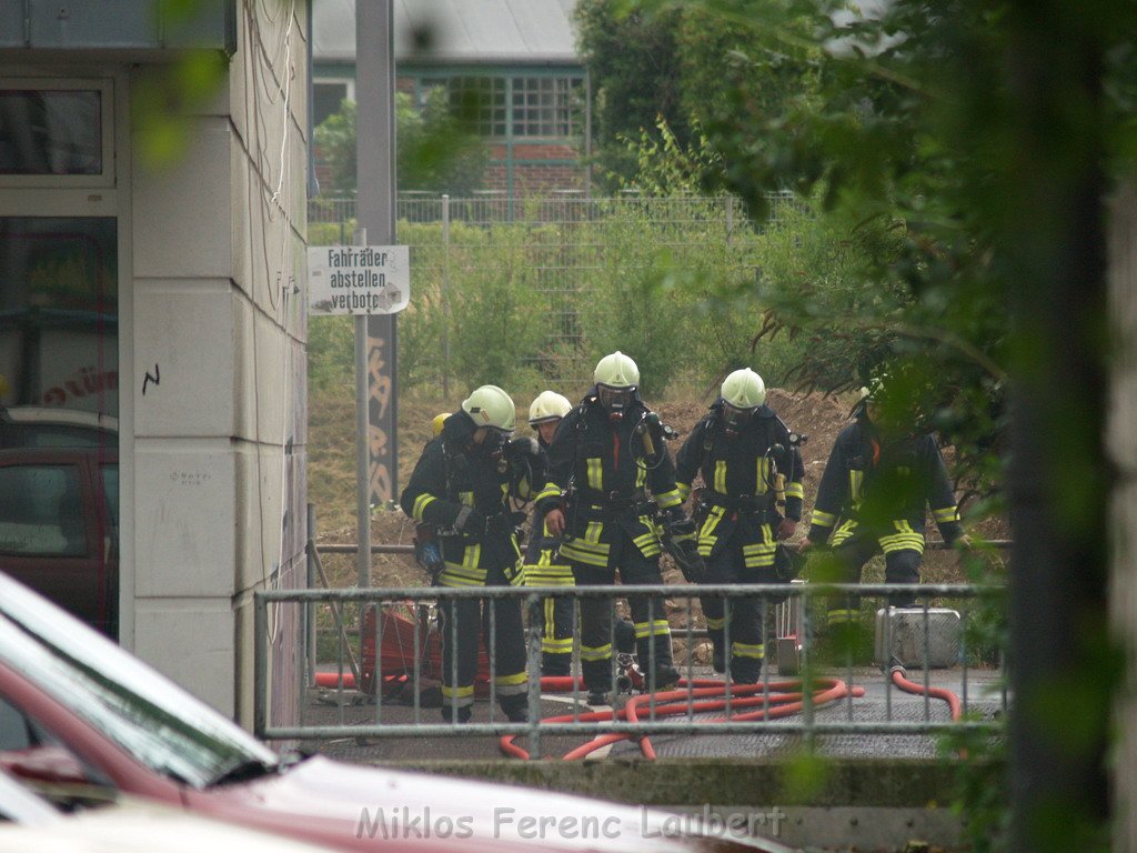 Brand Koeln Muelheim Berlinerstr Tiefgarage oder Keller   P24.JPG